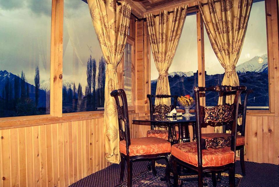 Fairy Land Hotel Karimabad  Buitenkant foto